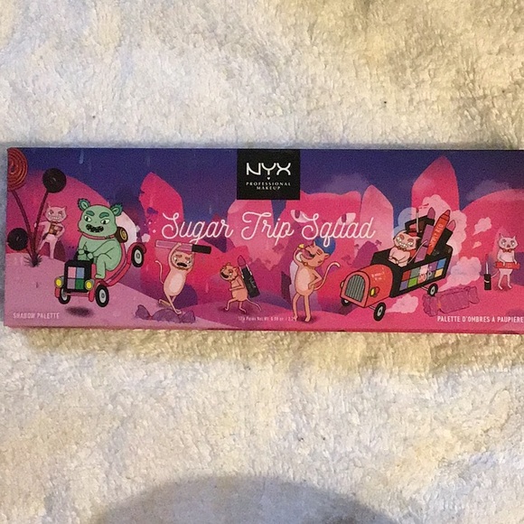 Makeup - Picture 2 of 2